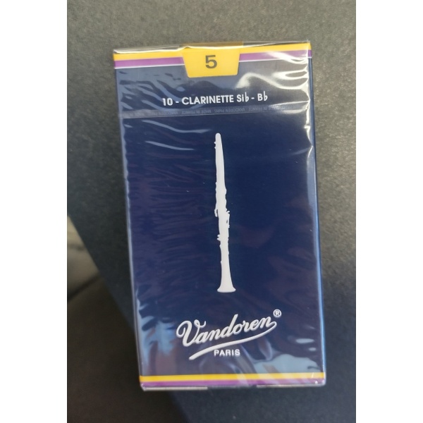 Vandoren Traditional Bb Clarinet Reeds Strength 5 - Box of 10 Reeds (CR105)