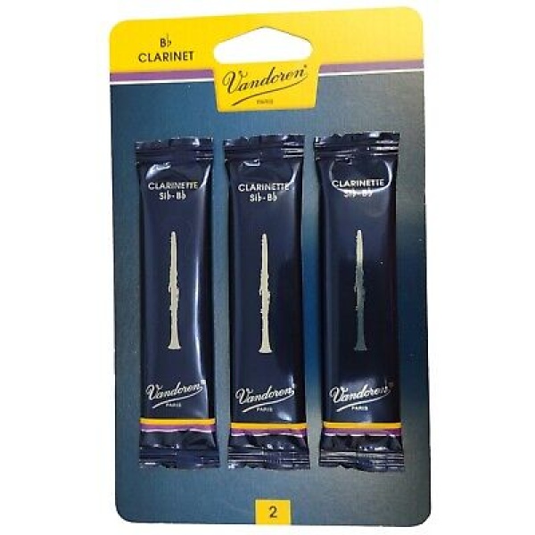 Vandoren Traditional Bb Clarinet Reeds Strength 2 - Pack of 3 Reeds (CR102/3V)